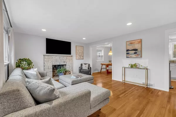 Needham, MA 02494,9 Jayne Road