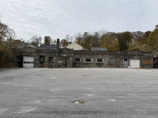 22 Richmond Avenue, Worcester, MA 01602