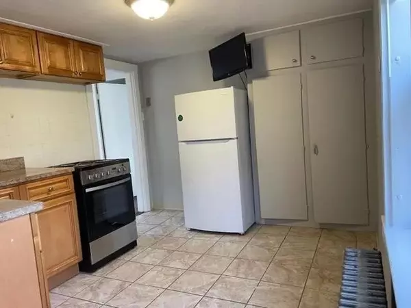 Worcester, MA 01602,2 Brookside Ave #2D