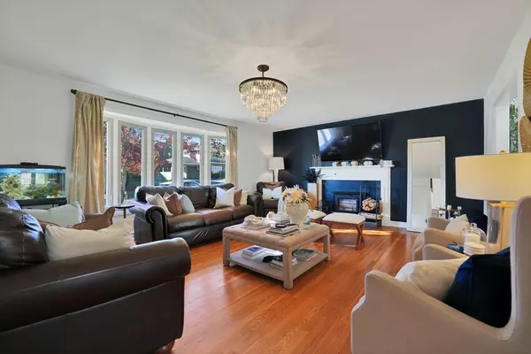 Dartmouth, MA 02747,29 Maplecrest Dr