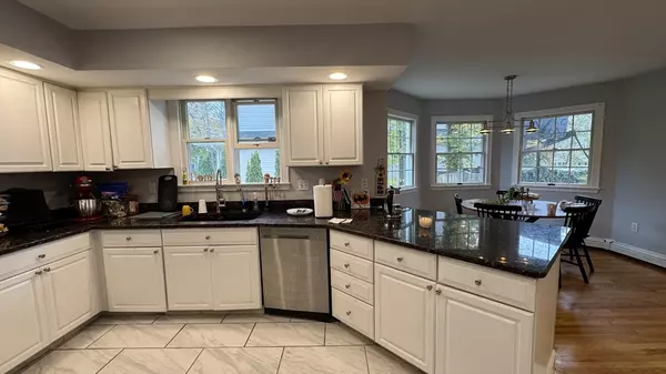 Newton, MA 02459,154 Wiswall Rd