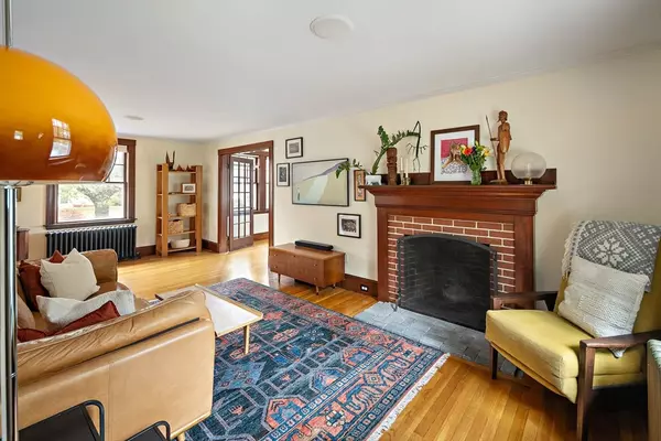 Sharon, MA 02067,49 Cottage St