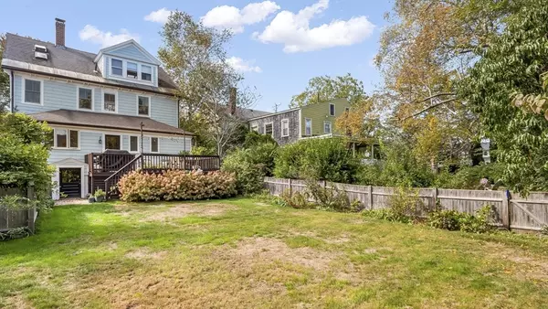 Newburyport, MA 01950,346 Merrimac Street