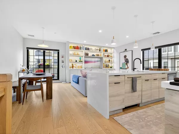 Boston, MA 02122,4 Payne Street #5