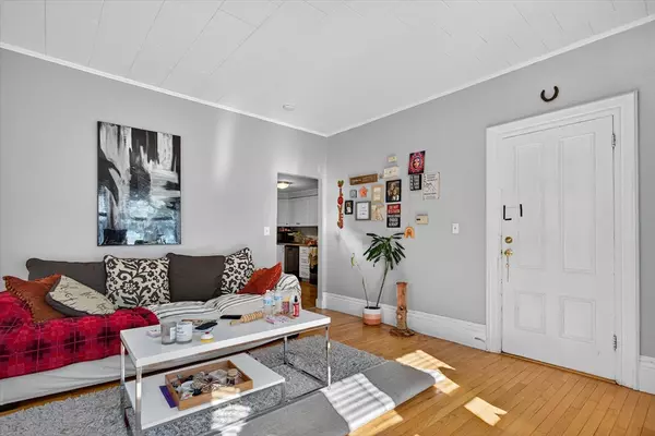 Foxboro, MA 02035,24 Mechanic St