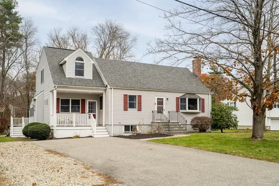 11 Violet Rd, Burlington, MA 01803