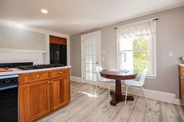 Salem, MA 01970,57 Summer Street #2