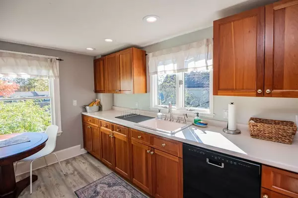 Salem, MA 01970,57 Summer Street #2