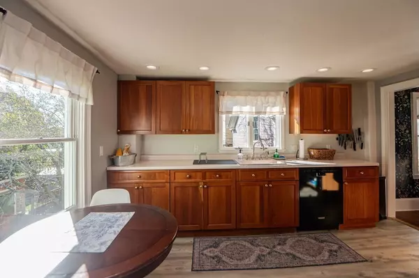 Salem, MA 01970,57 Summer Street #2