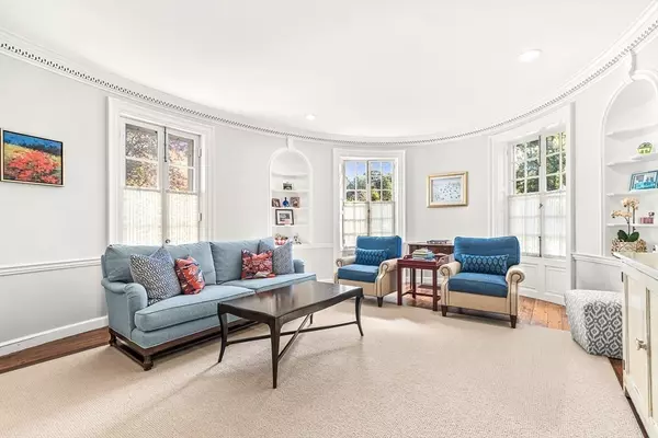 Natick, MA 01760,2 Phillips Pond Rd #2