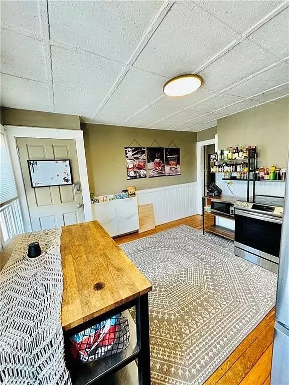 Pawtucket, RI 02860,1071 Main St #3