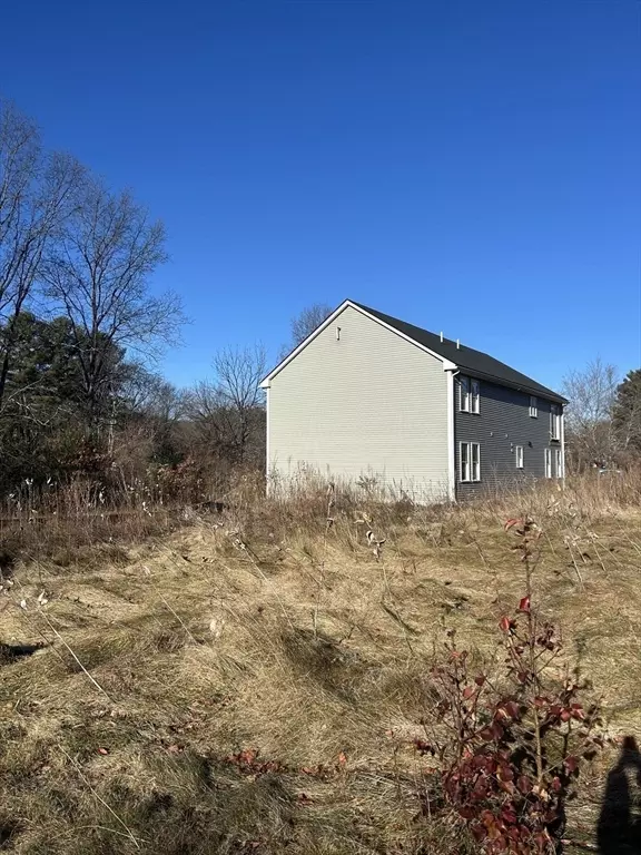 Grafton, MA 01519,29 Pullard