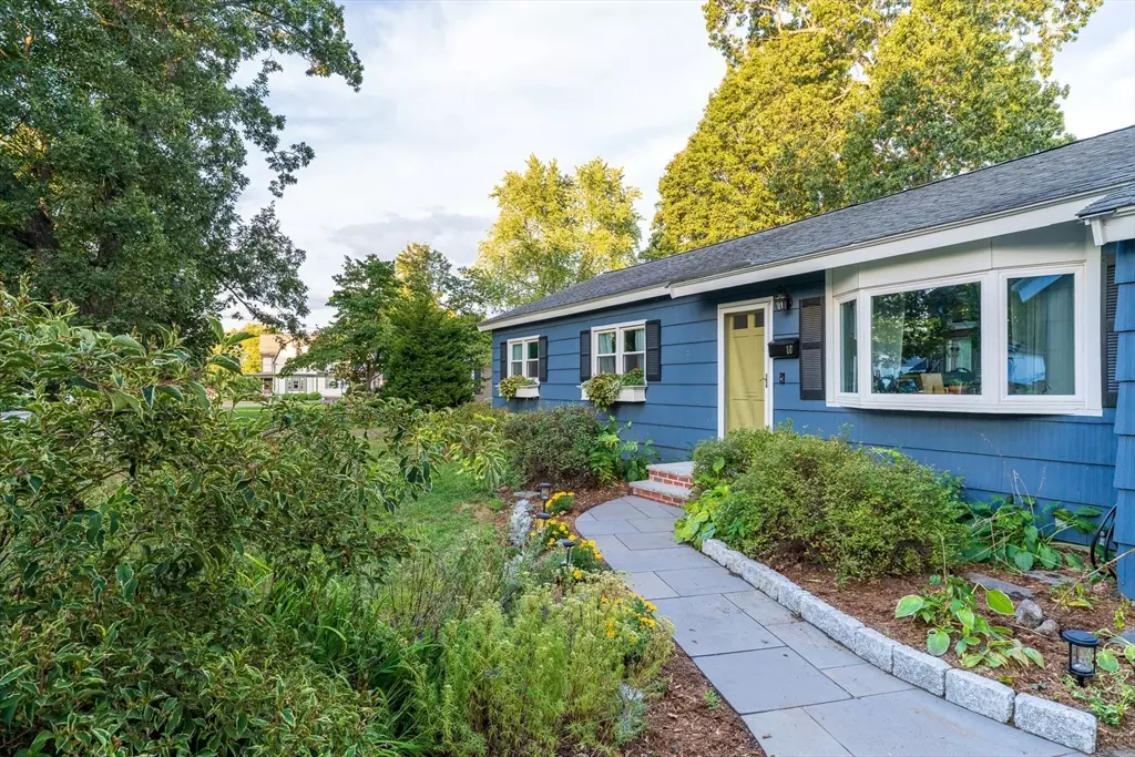 Chelmsford, MA 01863,10 Mansur St