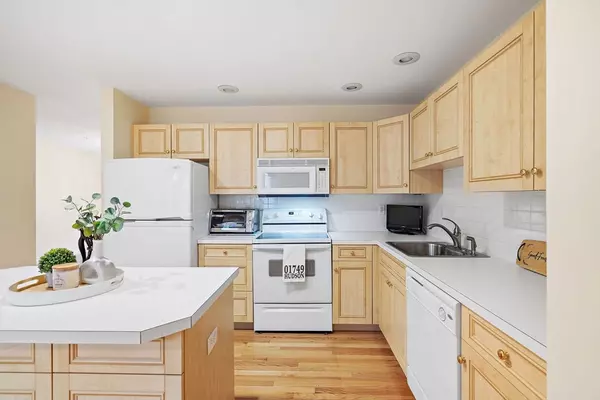 Hudson, MA 01749,7 Strawberry Lane #E