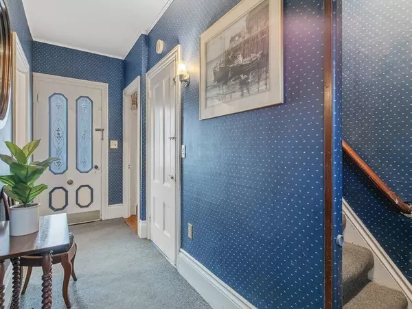 Foxboro, MA 02035,12 Spring Street