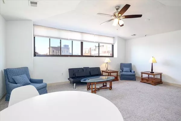 Worcester, MA 01608,531 Main Street #503