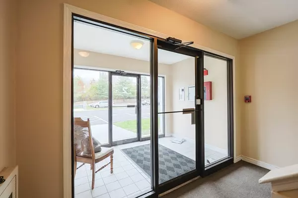 Taunton, MA 02780,450 Somerset Ave #2-7