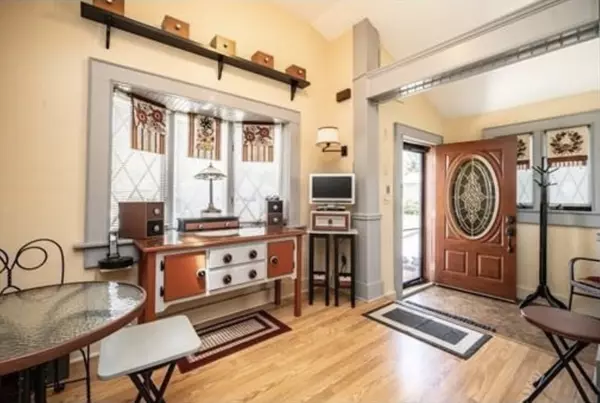 Chicopee, MA 01020,1694 Westover Road #-