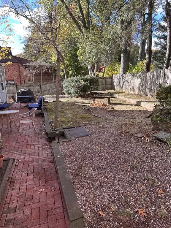 Longmeadow, MA 01106,118 Field Road