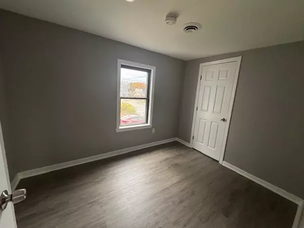 Fitchburg, MA 01420,19 Boutelle St