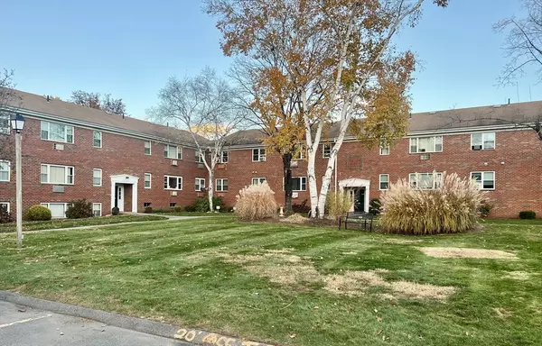 Agawam, MA 01001,192 Regency Park Dr #192