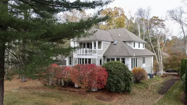 Ipswich, MA 01938,196 Country Club Way