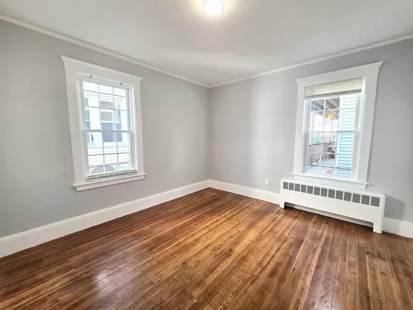 Salem, MA 01970,48 Prince Street #2