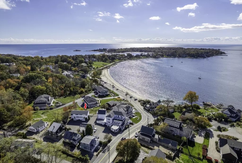 Gloucester, MA 01930,62 Eastern Point Rd #3