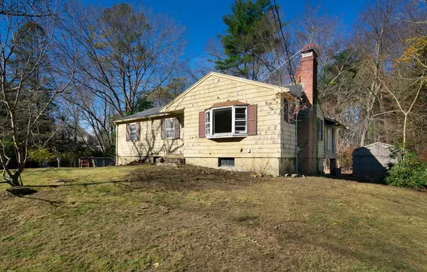 North Reading, MA 01864,103 Elm St