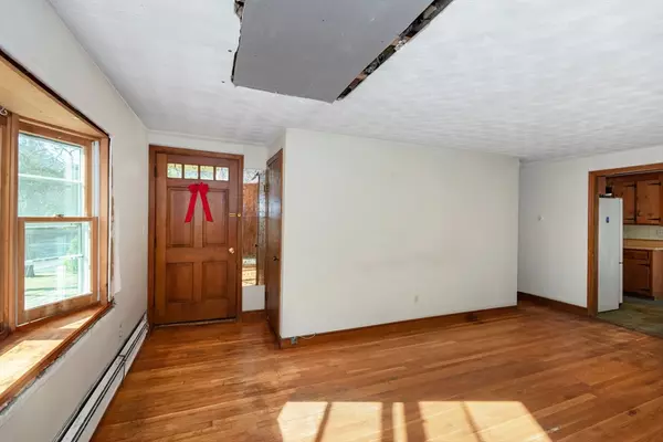 North Reading, MA 01864,103 Elm St