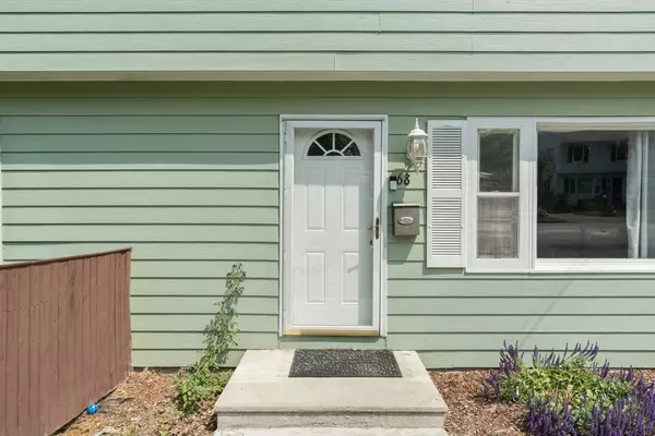 Worcester, MA 01603,68 Crest Circle