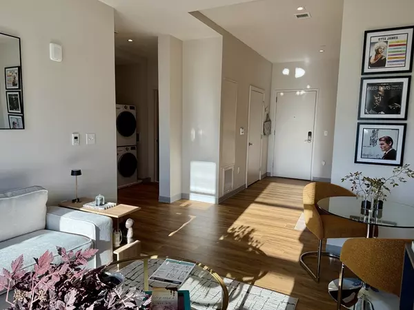 Boston, MA 02120,1170 Tremont St #901