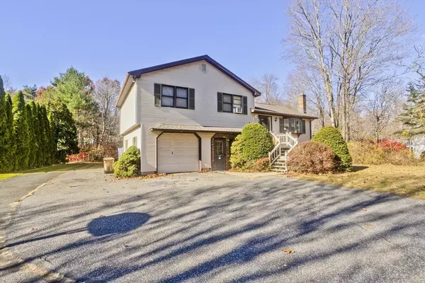 Ludlow, MA 01056,425 Miller St