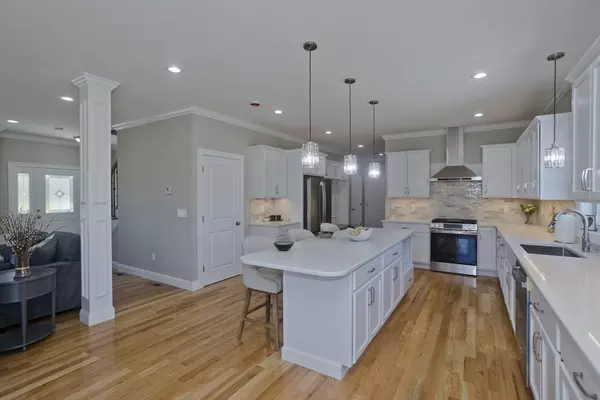 East Longmeadow, MA 01028,15 Fernwood