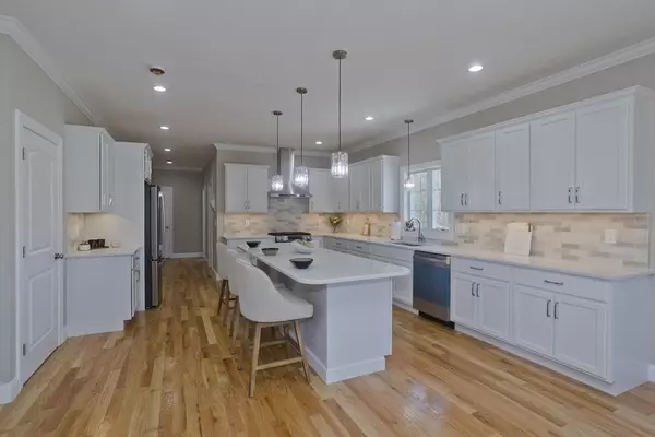 East Longmeadow, MA 01028,15 Fernwood