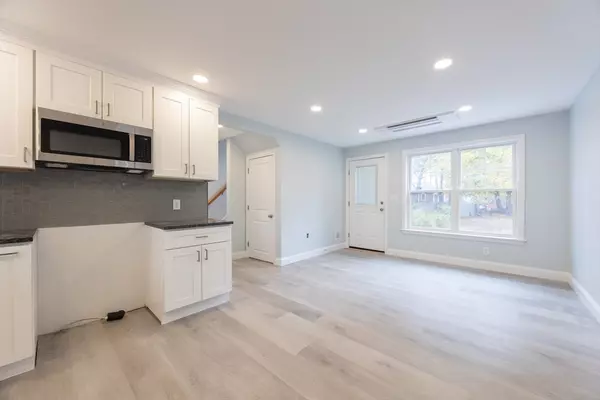 North Attleboro, MA 02760,325 Reservoir St