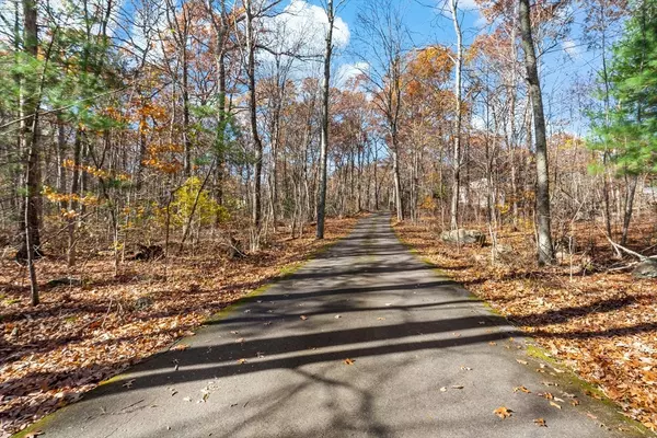 Rehoboth, MA 02769,15 Carpenter Street