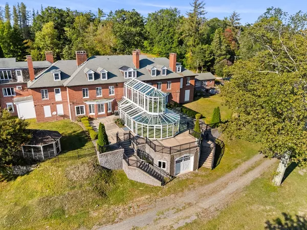 Rowley, MA 01969,50 Mansion Dr