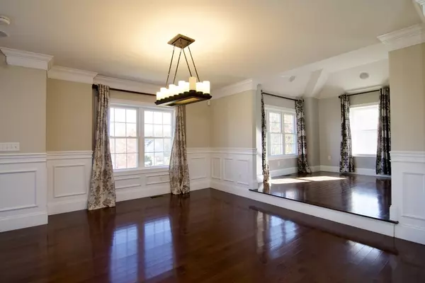 Leominster, MA 01453,2 Keeneland Cir