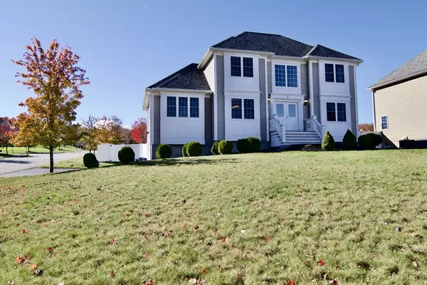 2 Keeneland Cir, Leominster, MA 01453