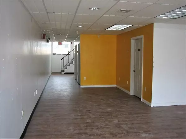 Fitchburg, MA 01420,6 Summer St.