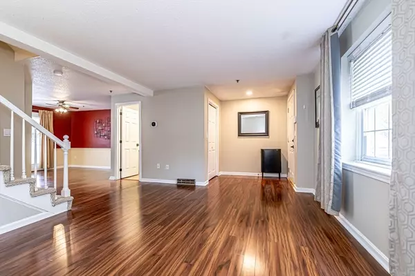 Dracut, MA 01826,148 Flower Lane #14