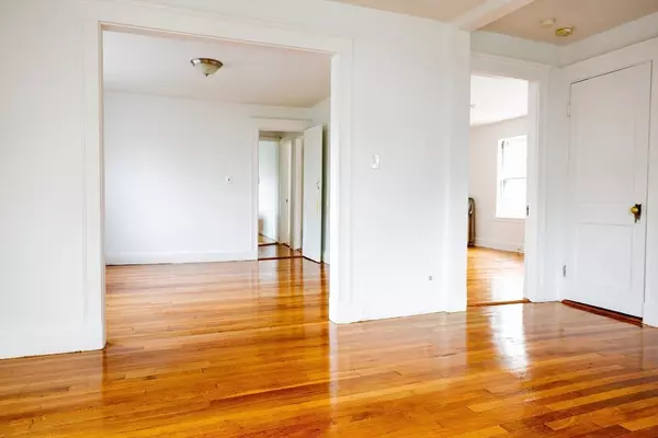 Milton, MA 02186,16 Concord Ave #1