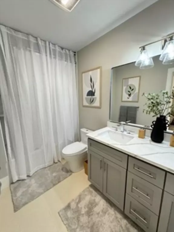 Boston, MA 02127,480 W Broadway #6