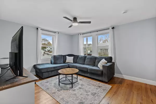 Peabody, MA 01960,28 Elmwood Cir