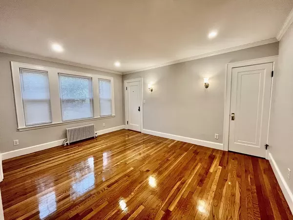 Quincy, MA 02169,94 Glendale Rd #1R