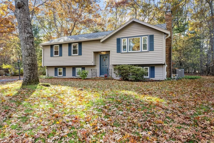 18 Lombard Street, Plymouth, MA 02360