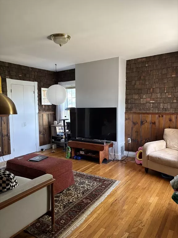 Somerville, MA 02143,58 Atherton St #2