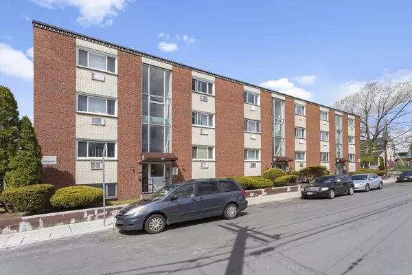 Boston, MA 02136,495 Huntington #20