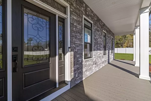 Raynham, MA 02767,73 Raymond Ave